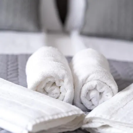 Double With Breakfast Free Parking And Ev Ready Bed and breakfast 3*