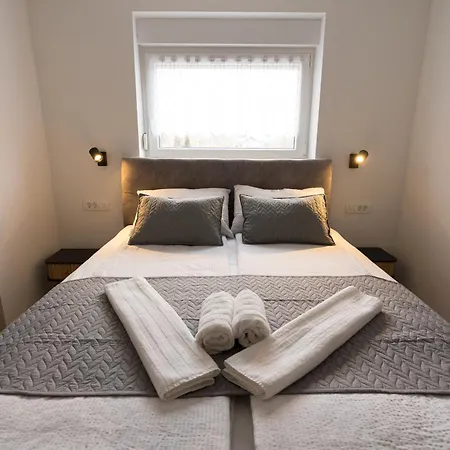 Double With Breakfast Free Parking And Ev Ready 3*