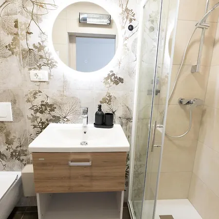 Bed and breakfast Double With Breakfast Free Parking And Ev Ready 3*